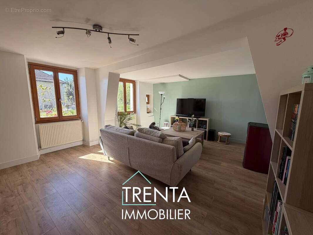 Maison à SAINT-JEAN-DE-MOIRANS