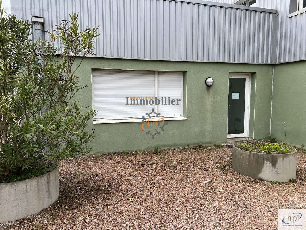 Commerce à VABRES-L&#039;ABBAYE