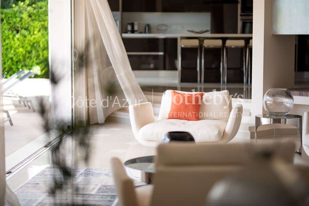 Maison à MOUANS-SARTOUX