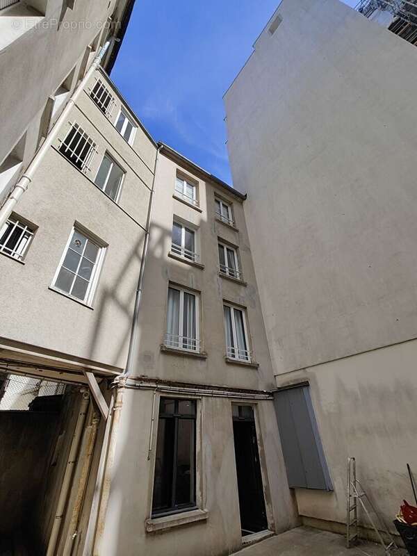 Appartement à PARIS-7E