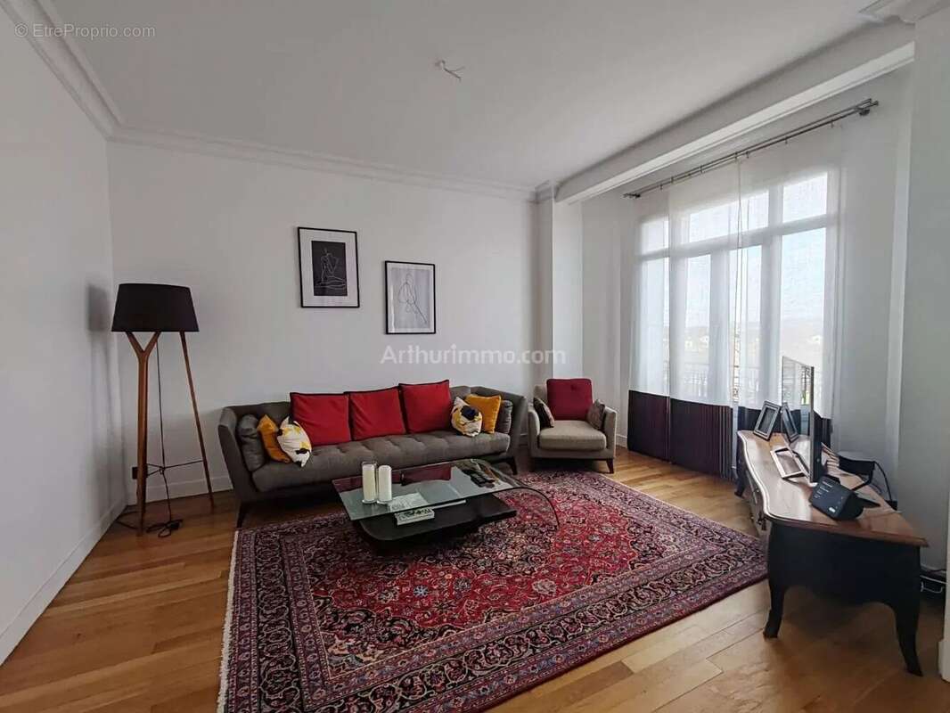 Appartement à VILLENEUVE-SAINT-GEORGES