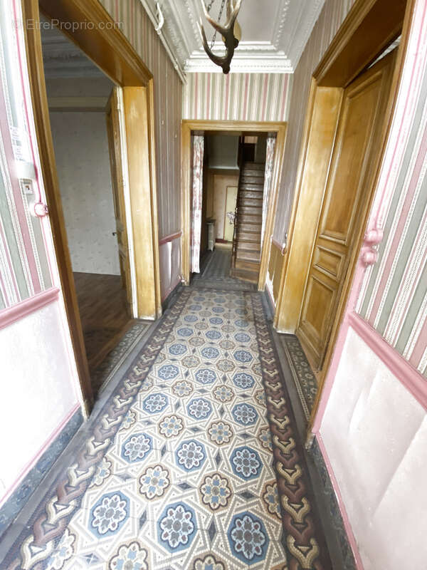 Propriété de Charme avec Authenticité et Volumes Généreux - photo 3