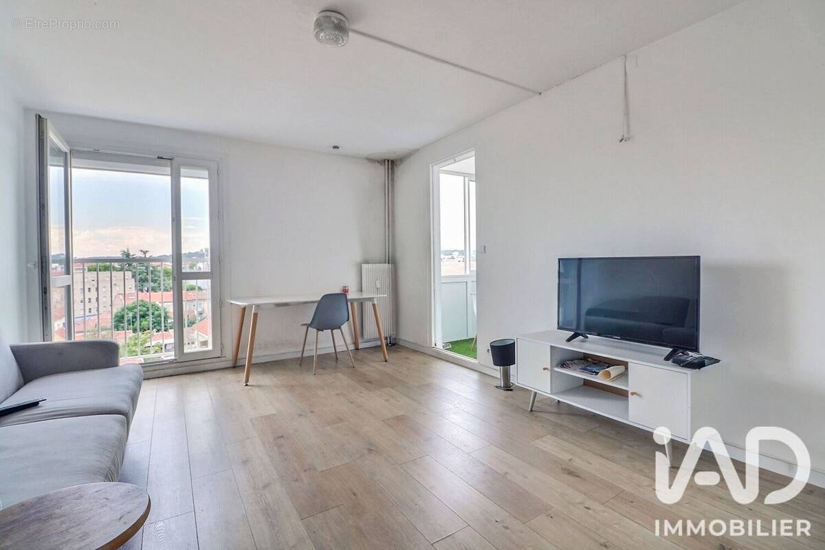 Photo 1 - Appartement à NIMES