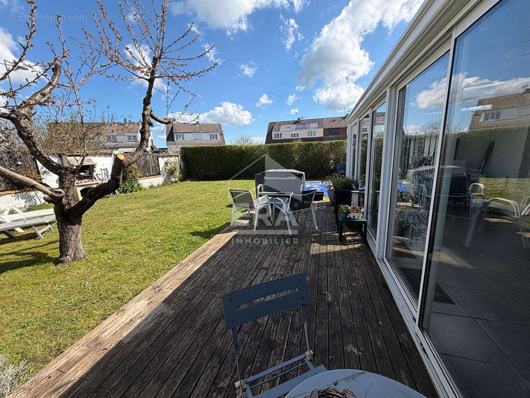 Maison à SAINT-CLAIR-DE-LA-TOUR