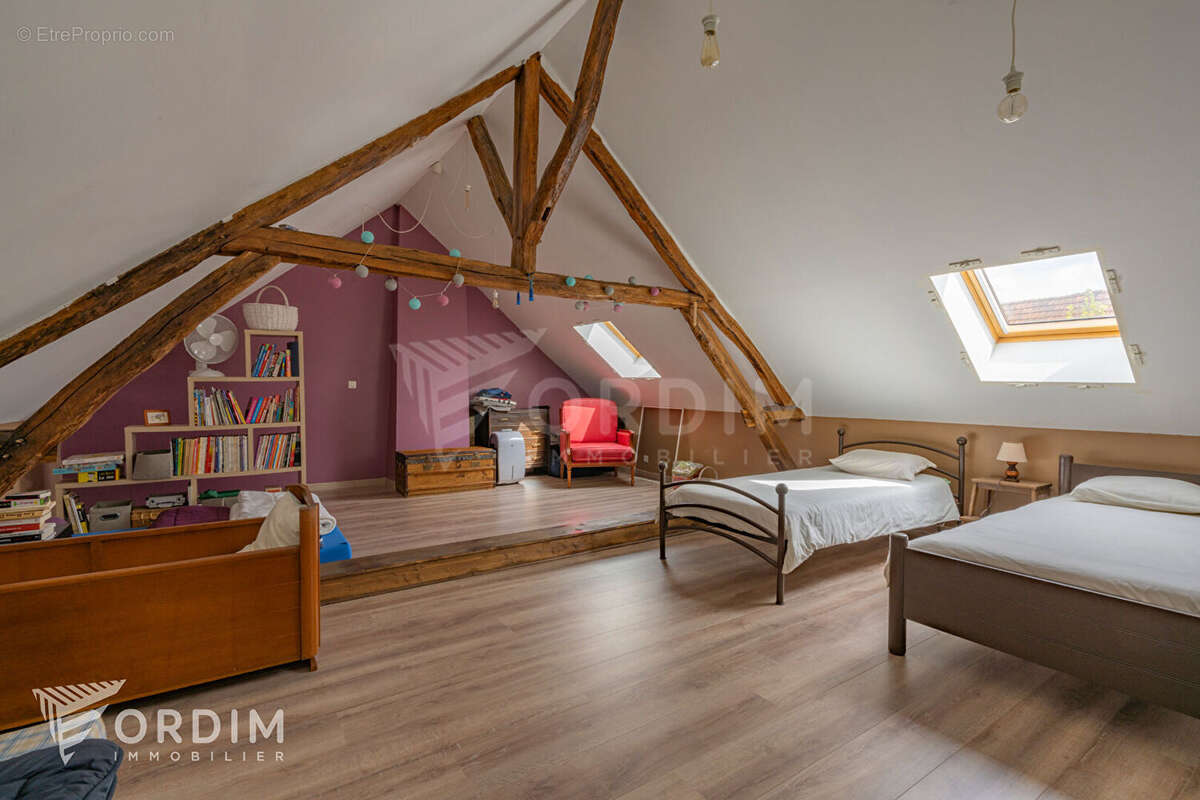 Maison à SOUGERES-EN-PUISAYE