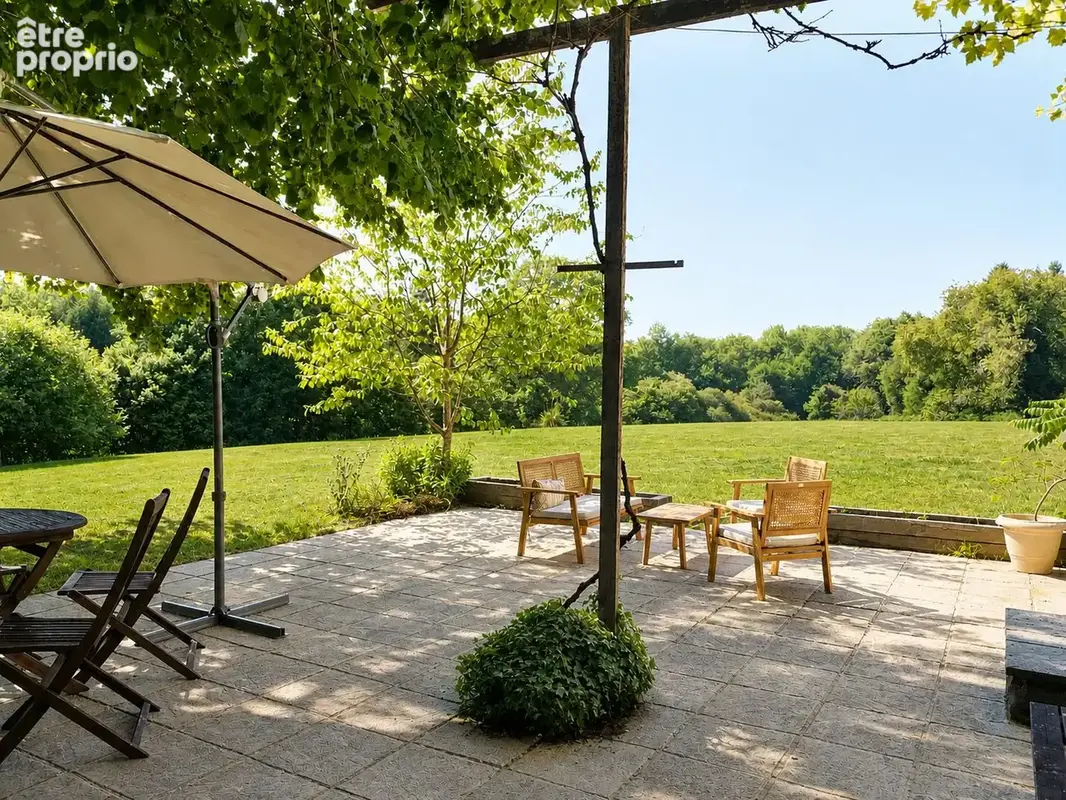 Maison 5 pièces 124 m² à vendre à Piegut-Pluviers (24360) - photo 2