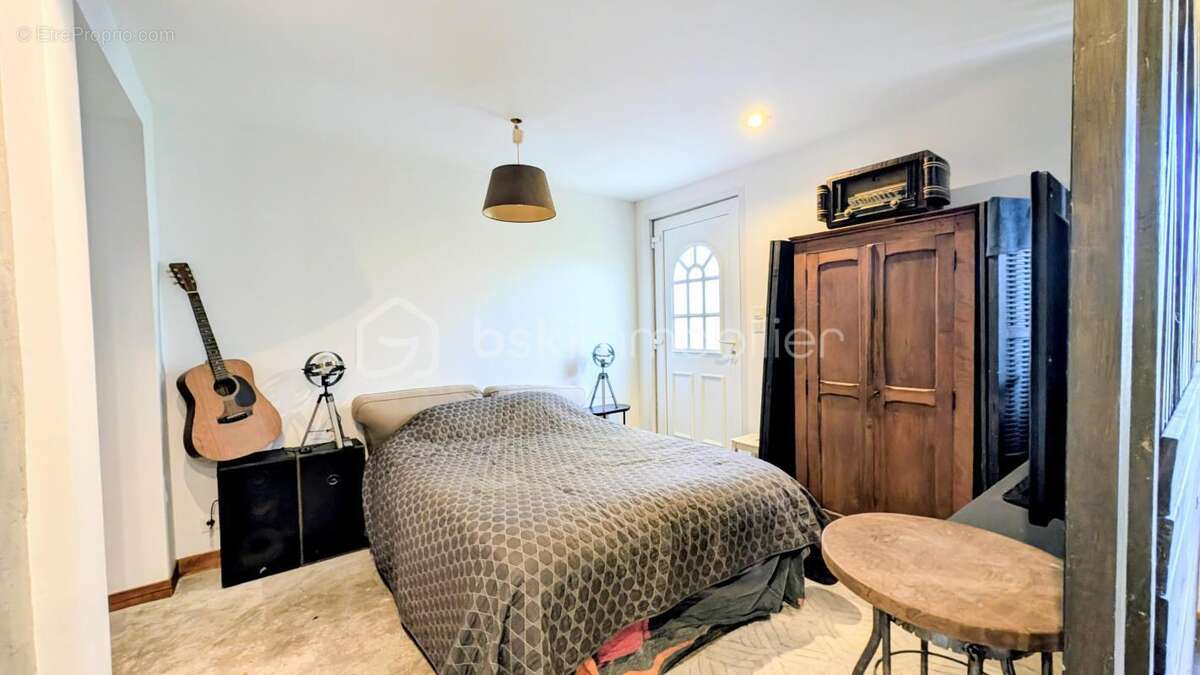 Maison à JUAYE-MONDAYE