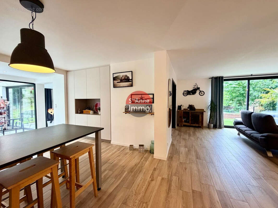 Amiens - maison - 210 m2 - 5 chambres - jardin - garages - photo 8