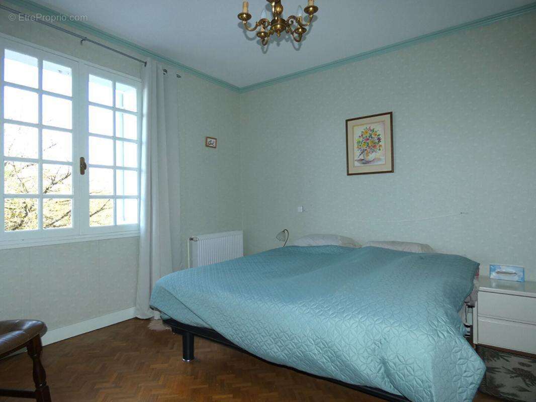 Maison à HAUTEFORT