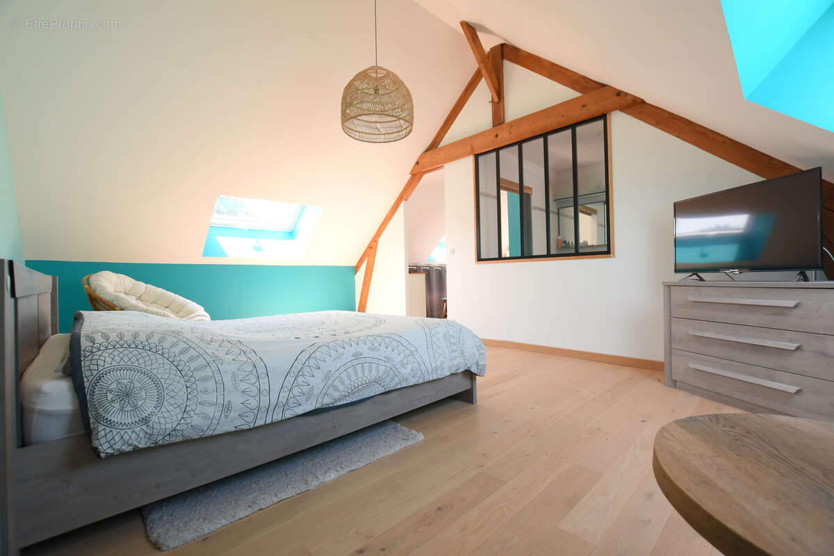 Maison à LES ESSARTS-LE-ROI