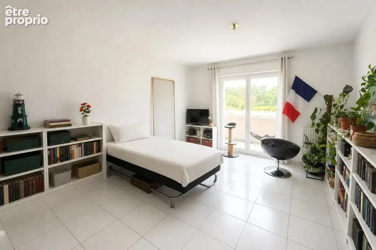Appartement 1 pièce de 43 m² à Saint-Médard-en-Jalles - photo 2
