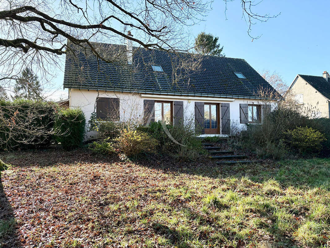Maison à CERE-LA-RONDE