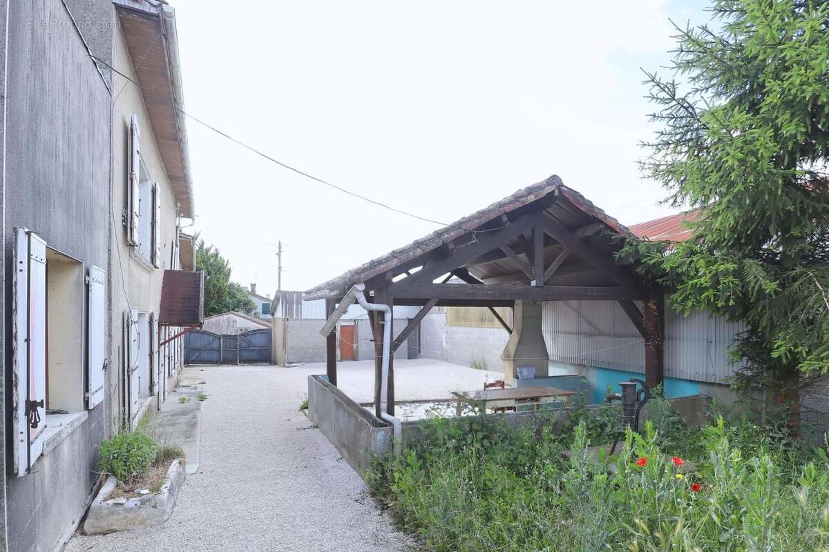 Photo 2 - Maison à LOUBILLE