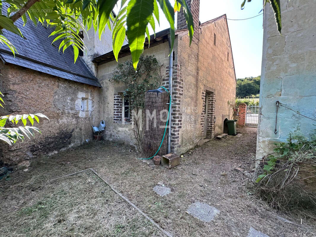 Maison à COURDEMANCHE