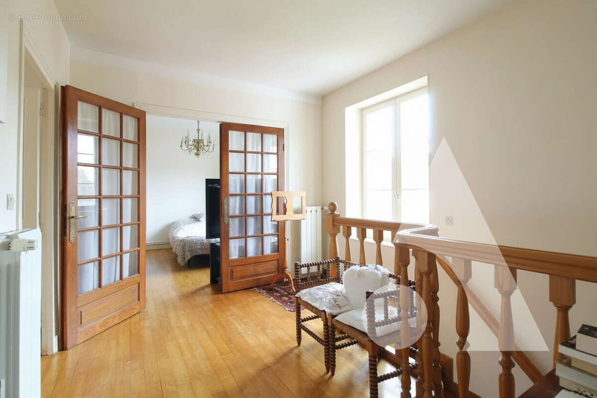 Maison à LONGUEIL-SAINTE-MARIE