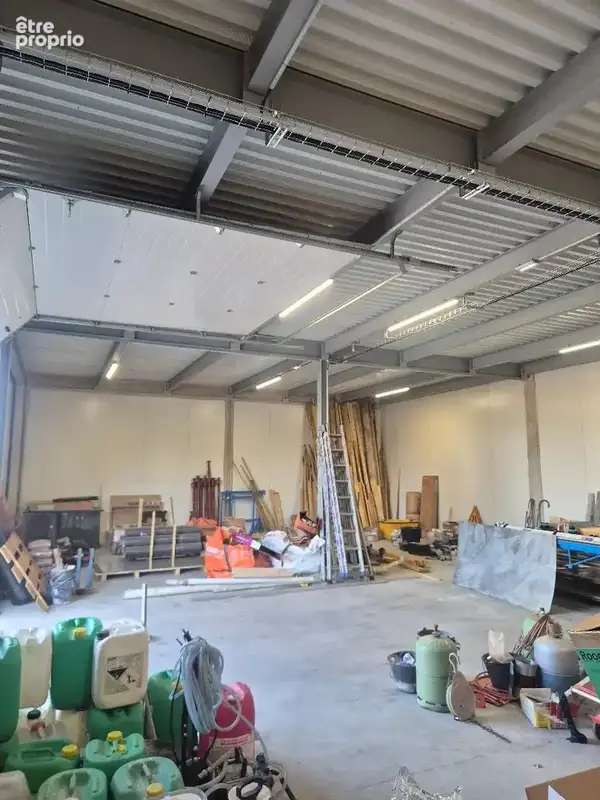SALLEBOEUF – Local d’activités avec bureaux 372 m² - photo 3
