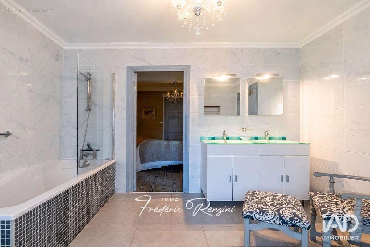 Maison 435 m² à Bize-Minervois  - photo 8