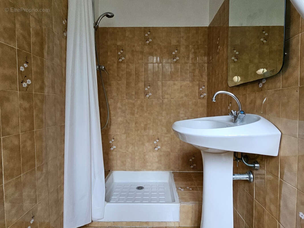 Maison à BERRE-LES-ALPES