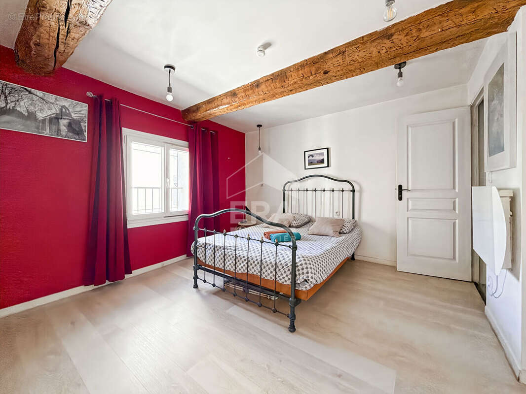 Appartement à MARSEILLE-1E