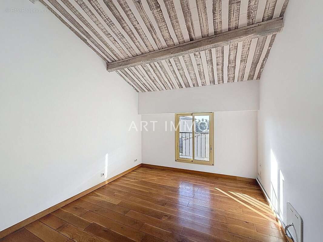 Maison à SAUMANE-DE-VAUCLUSE