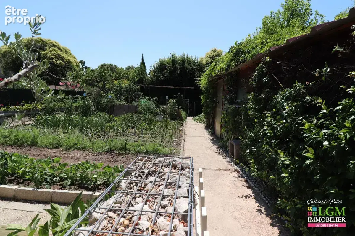 AUBIGNAN (84) - Le luxe du calme, la douceur de la Provence pour cette maison de 116 m² - photo 19