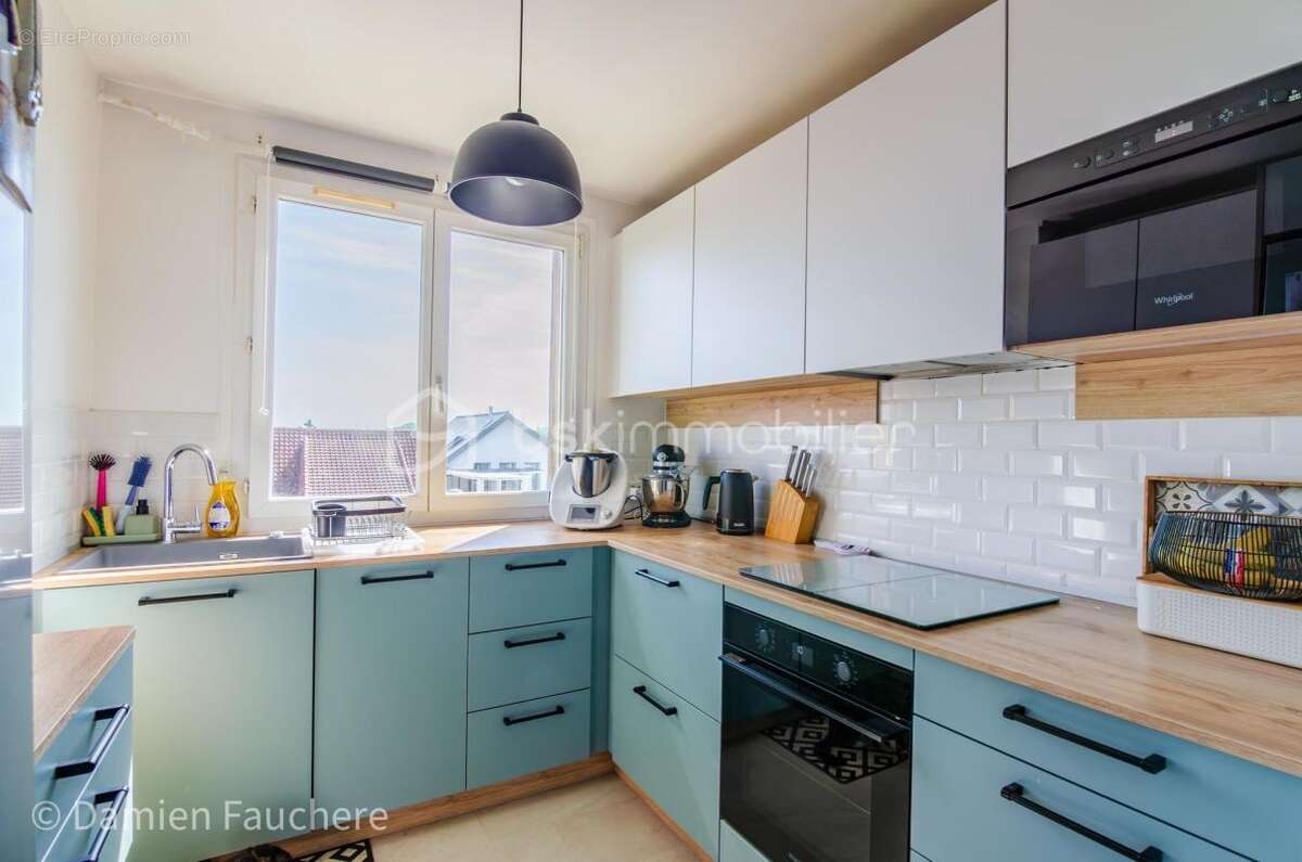 Massy Descartes, Appartement 4 pièces en très bon état, avec balcon, cave et garage ! - photo 7