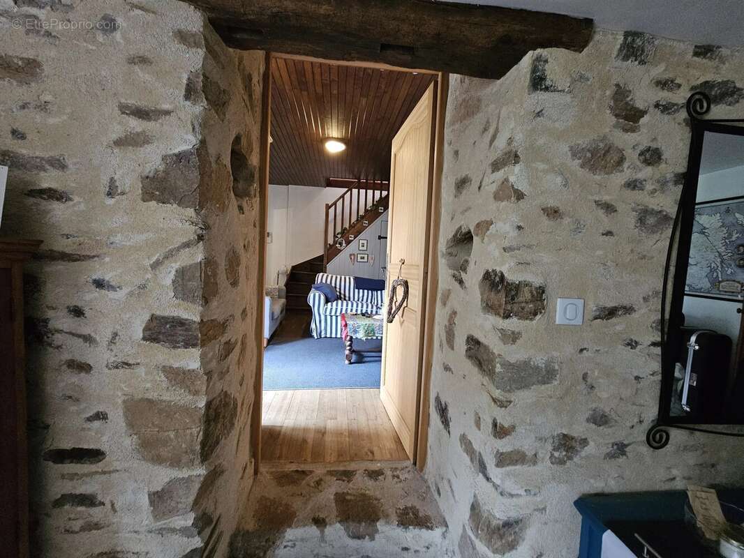 Maison à MASSIGNAC