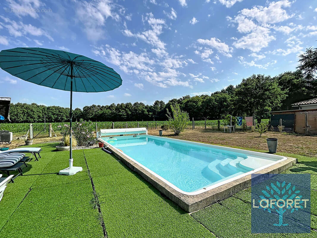 Charmante maison de plain-pied avec piscine chauffée et vue sur la forêt - photo 10