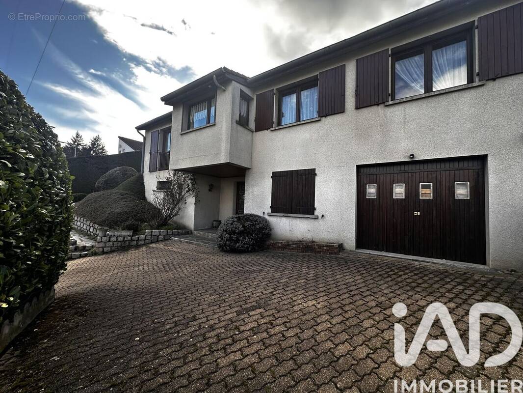 Photo 1 - Maison à SAINT-ETIENNE