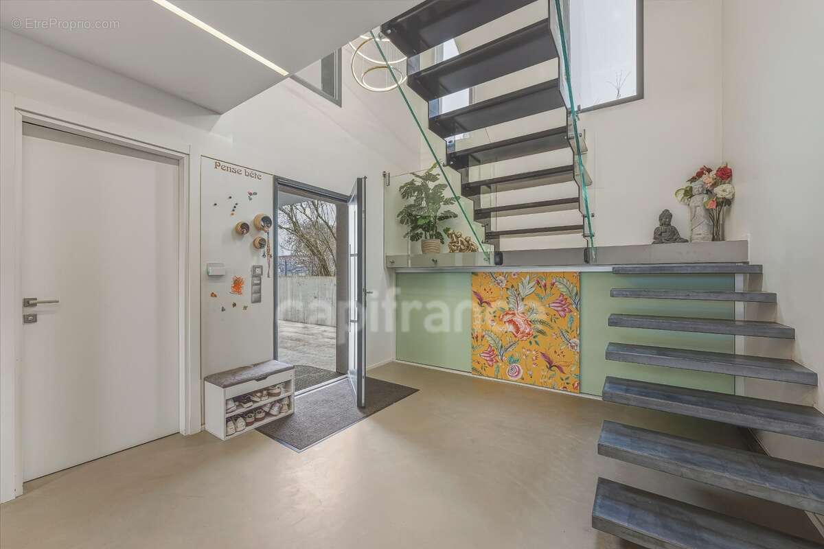 Maison à vendre 7 pièces CROZET (01) - photo 21