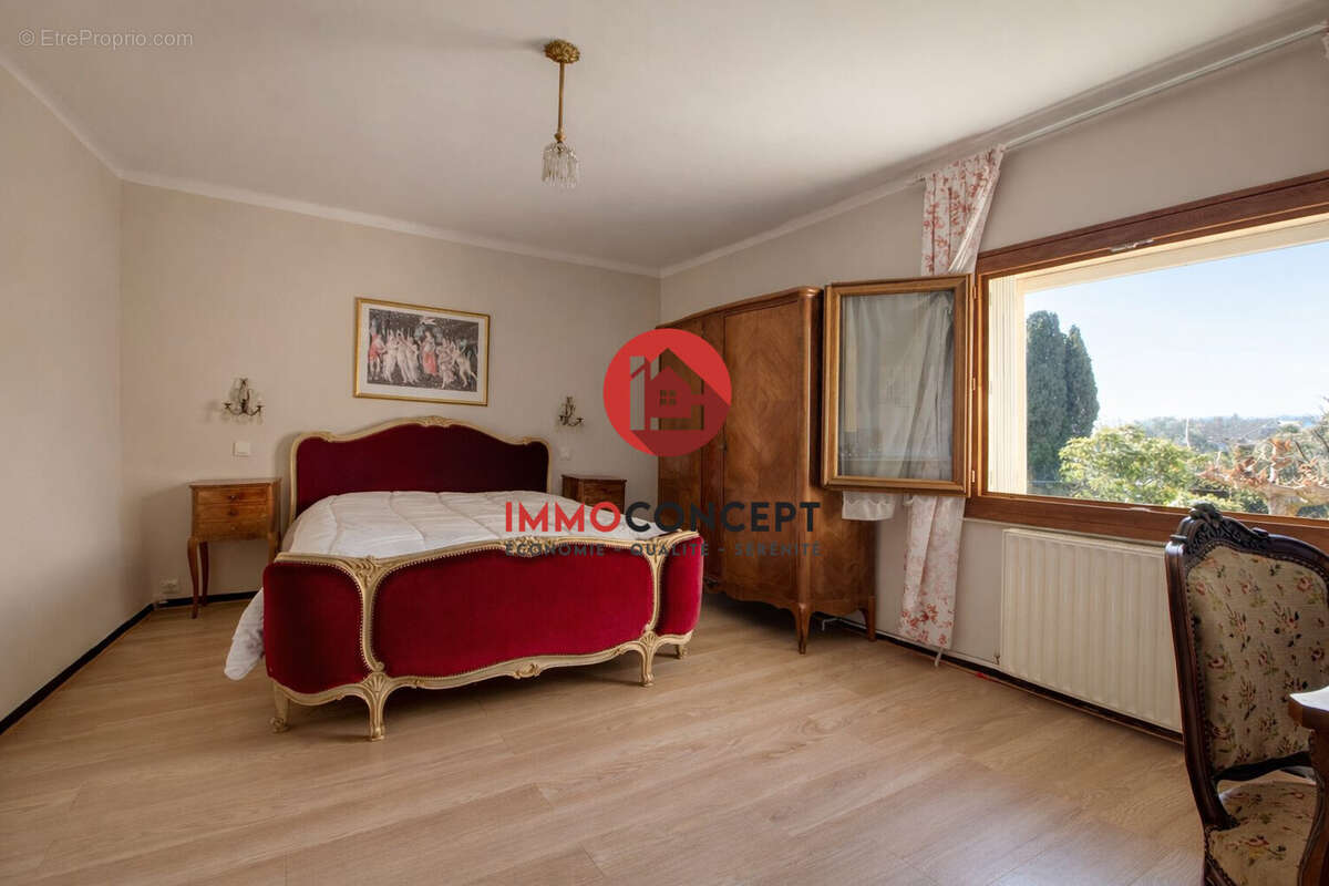 Maison à SAUVETERRE