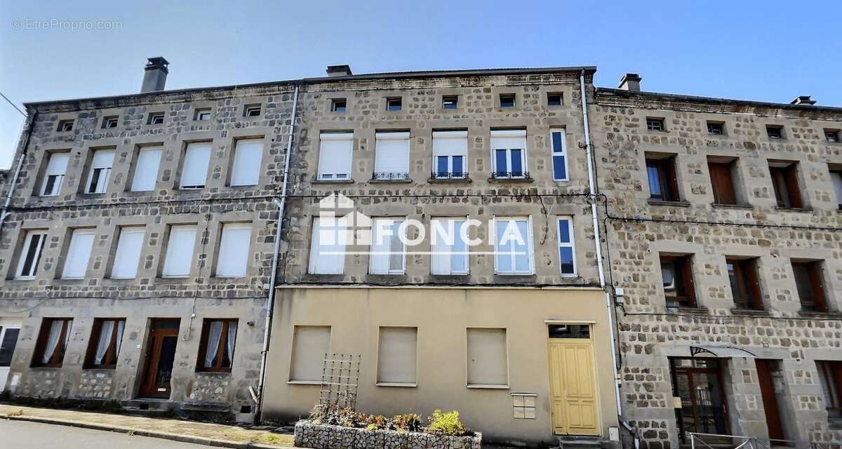 Appartement à LA SEAUVE-SUR-SEMENE