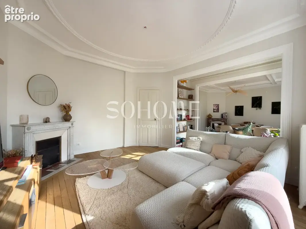 Appartement t5 renove avec loggia - hyper centre reims - photo 2