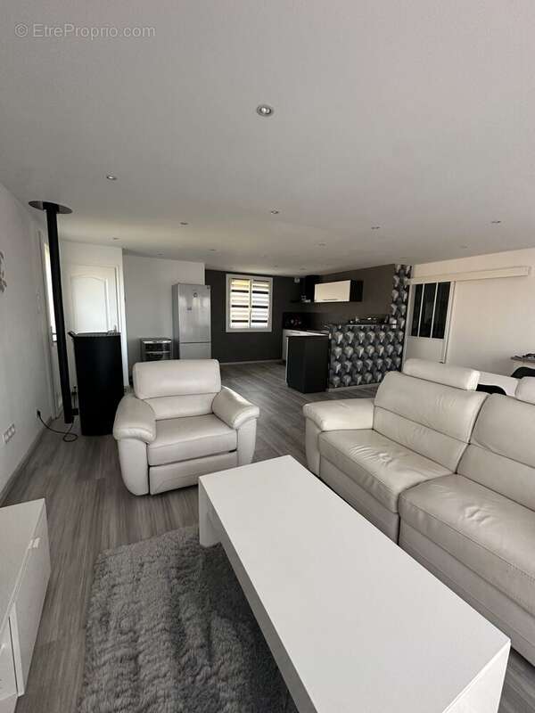 Maison à COMBLES-EN-BARROIS