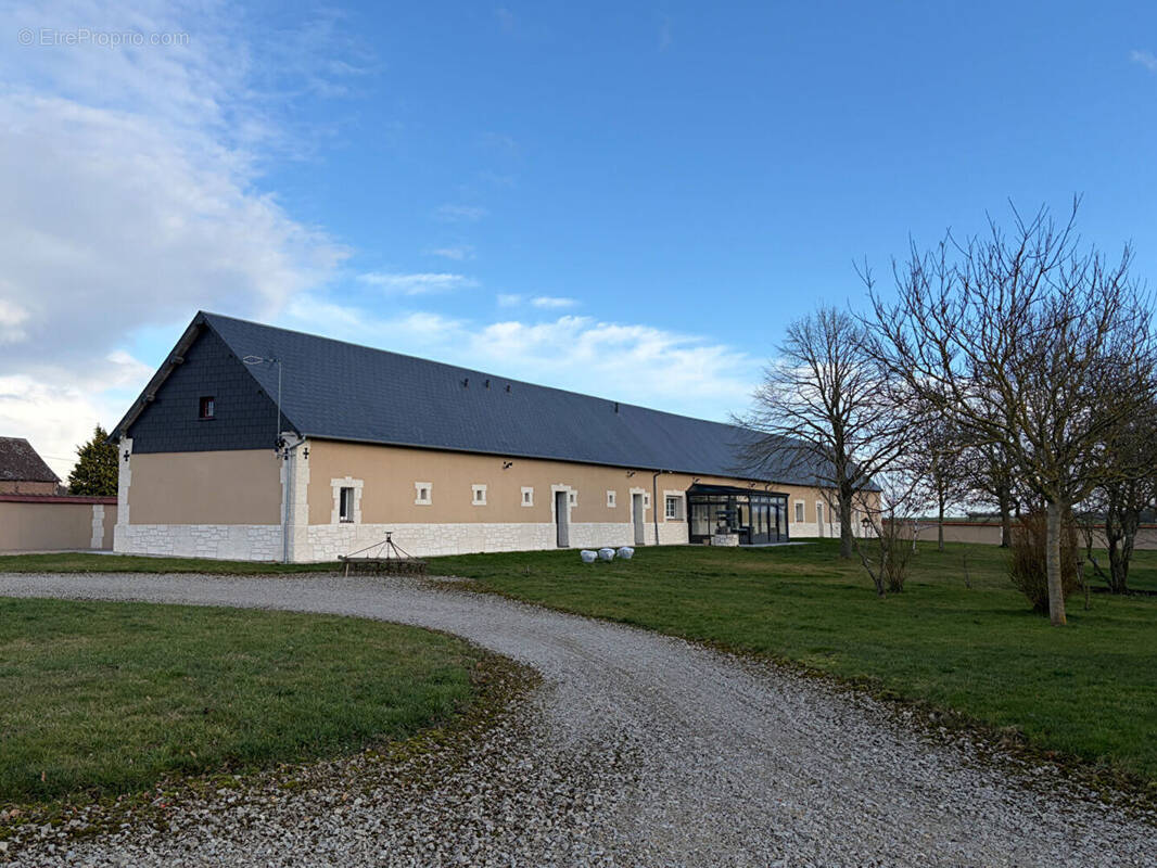 Maison à GROSSOEUVRE