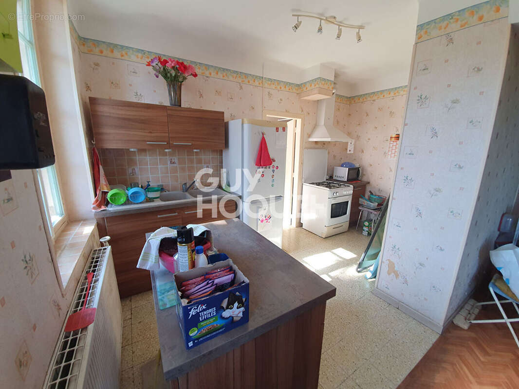 Maison à MONT-SAINT-SULPICE