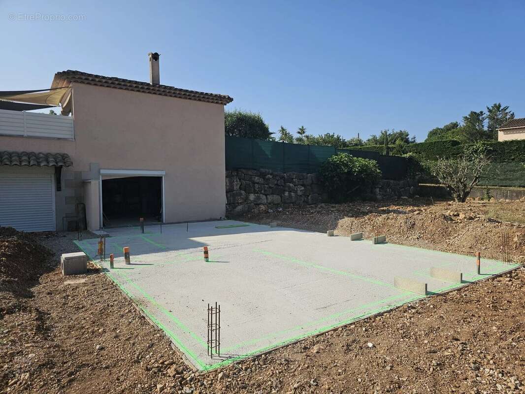 Appartement à MOUANS-SARTOUX