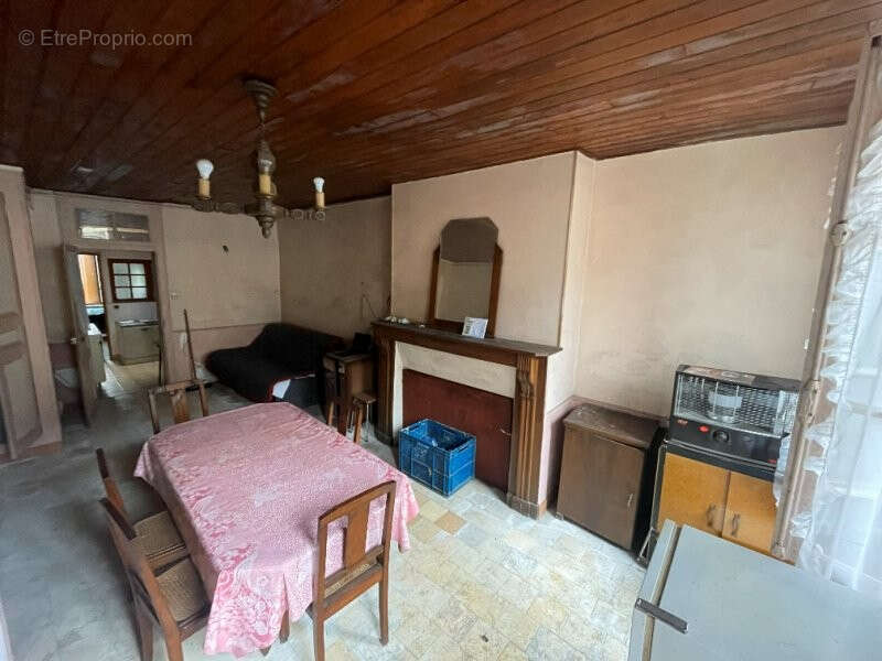 Maison à LA BAZOCHE-GOUET