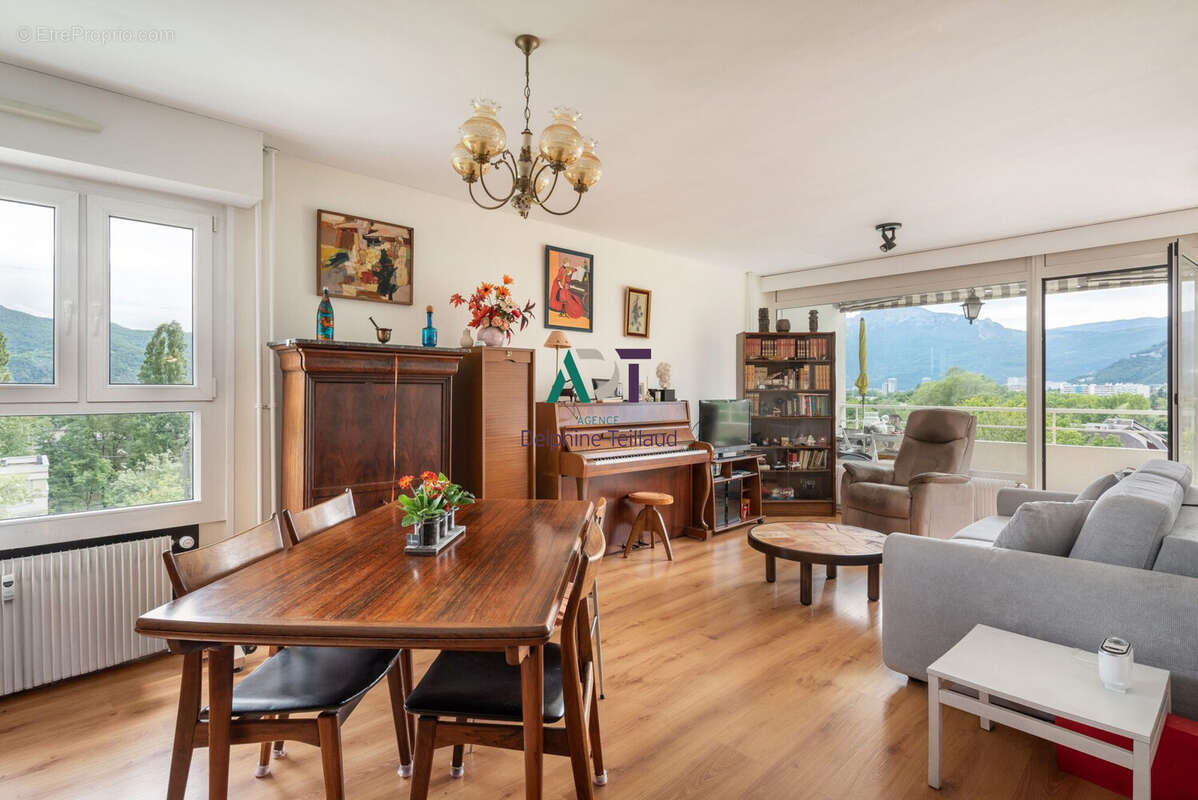 Appartement à MEYLAN