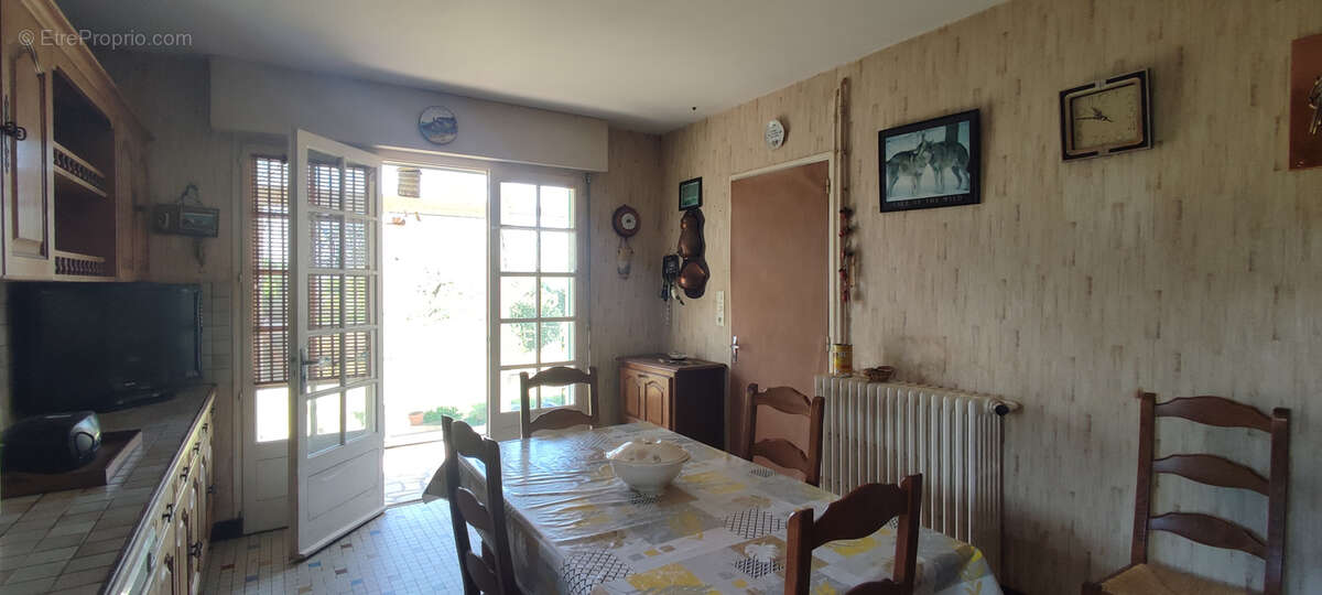 Maison à CHENAC-SAINT-SEURIN-D'UZET