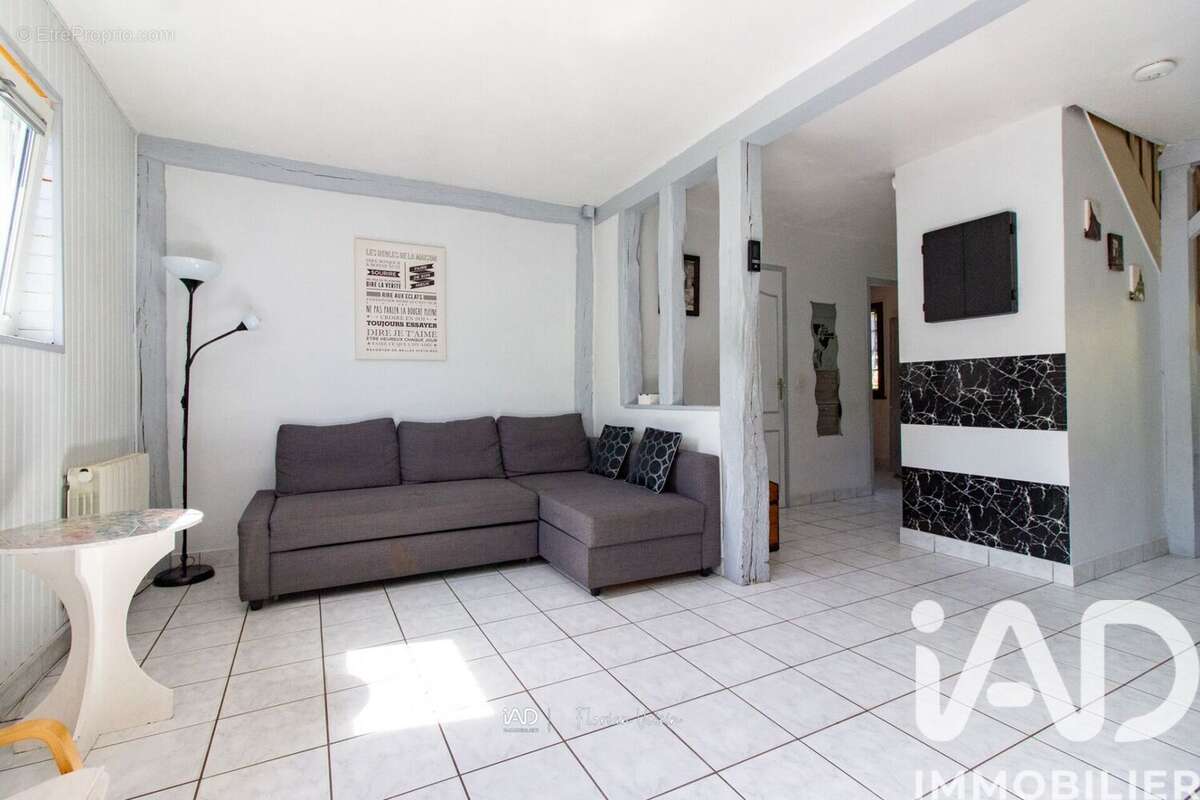 Photo 5 - Maison à JUZIERS