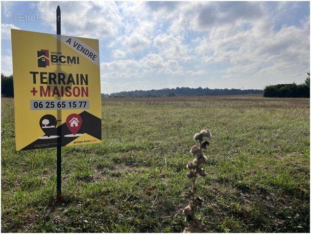 Terrain à VILLEGATS