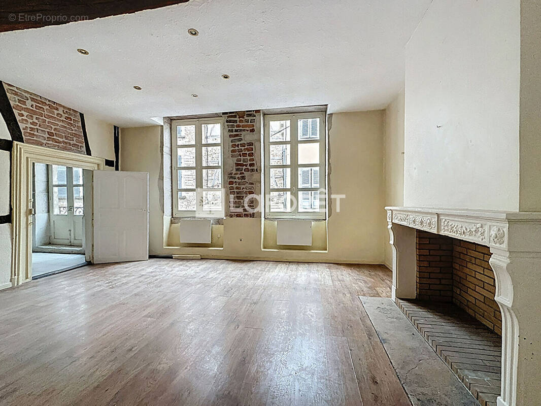 Appartement à CHATILLON-SUR-CHALARONNE