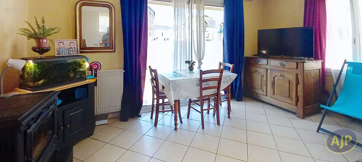 Maison à LUSANGER