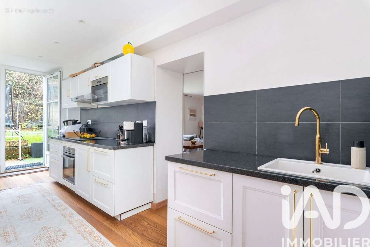 Photo 9 - Appartement à NEUVILLE-SUR-SAONE