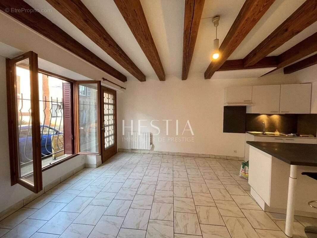 Appartement à ANSE