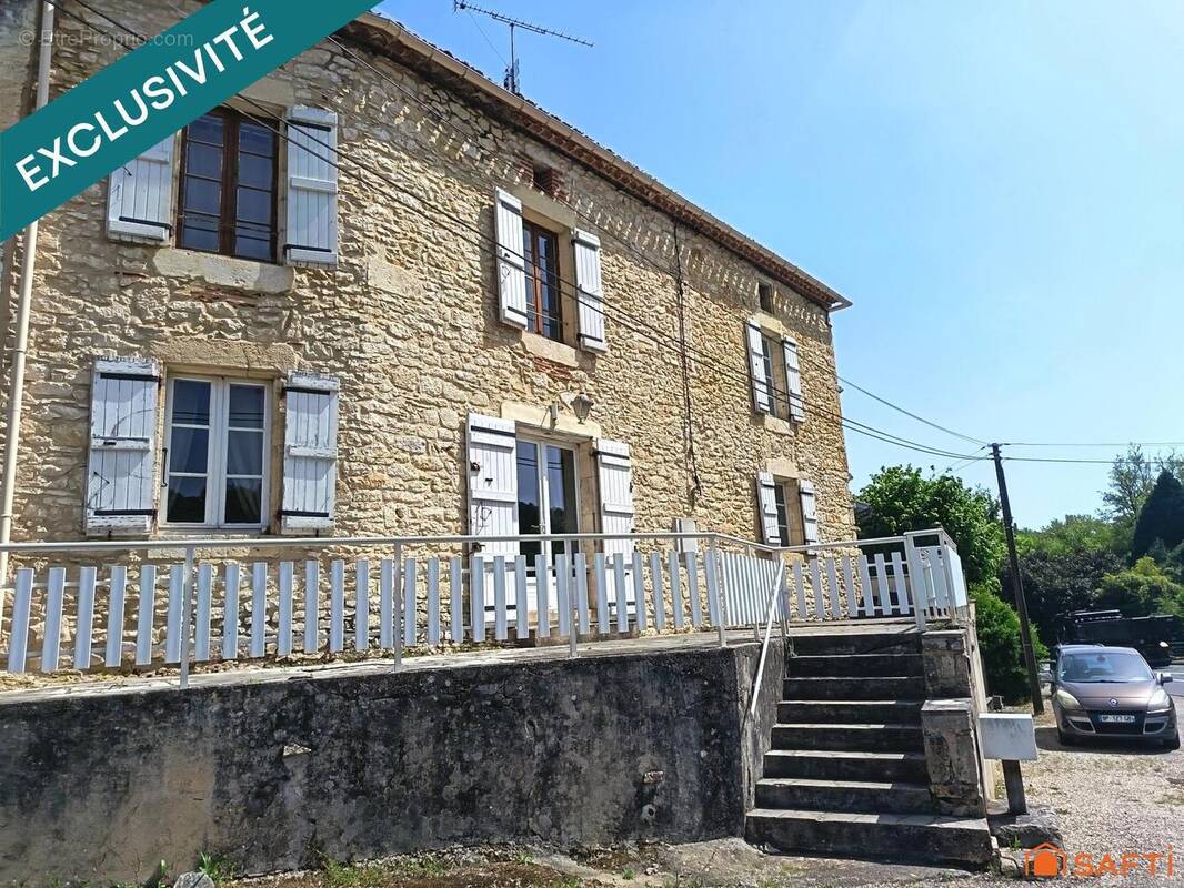 Photo 1 - Maison à CUZORN