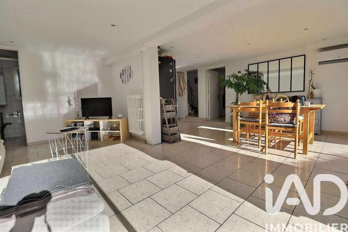 Photo 9 - Maison à SORGUES