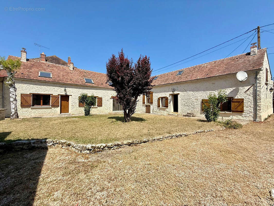 Maison à MILLY-LA-FORET