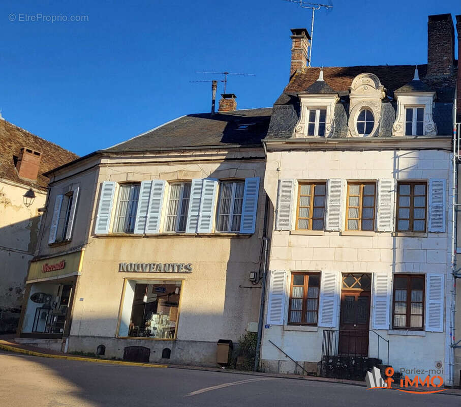 Maison à SAINT-SAUVEUR-EN-PUISAYE